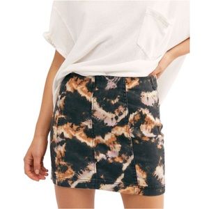 ❤️‍🔥4 for $25 SALE: Free People Skirt Midnight Combo Tie Dye Size 10